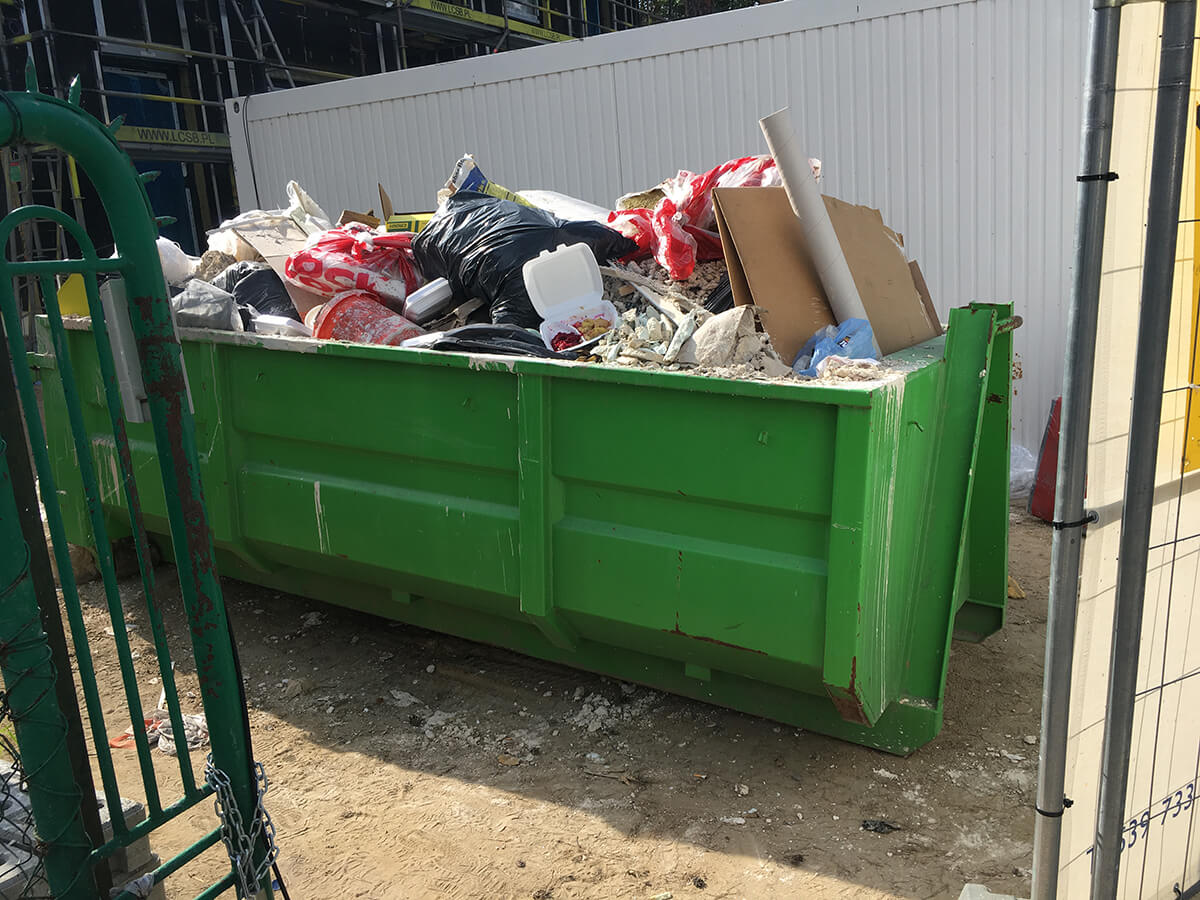 kontener na śmieci budowlane